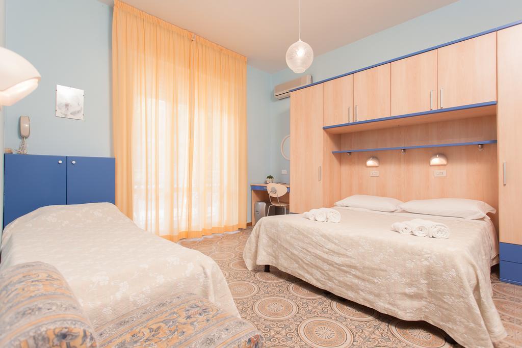Hotel Santa Martina วิลลามารีนา ภายนอก รูปภาพ